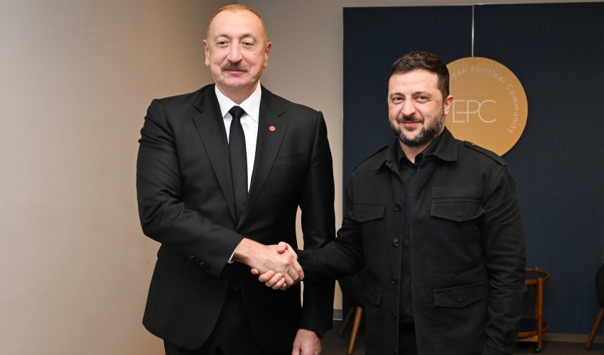 Зеленский поблагодарил Алиева за поздравление с Днём независимости