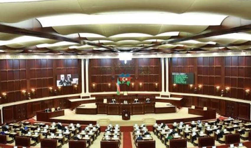 Azerbaijan&rsquo;s parliament to hold public hearing on waste management