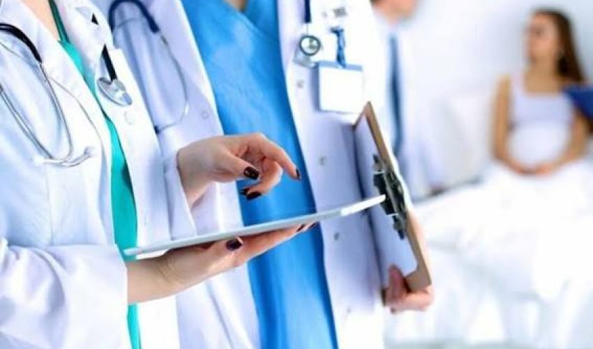 Azərbaycanda həkimlərin sayı 1,3%, psixiatrların sayı 12% azalıb