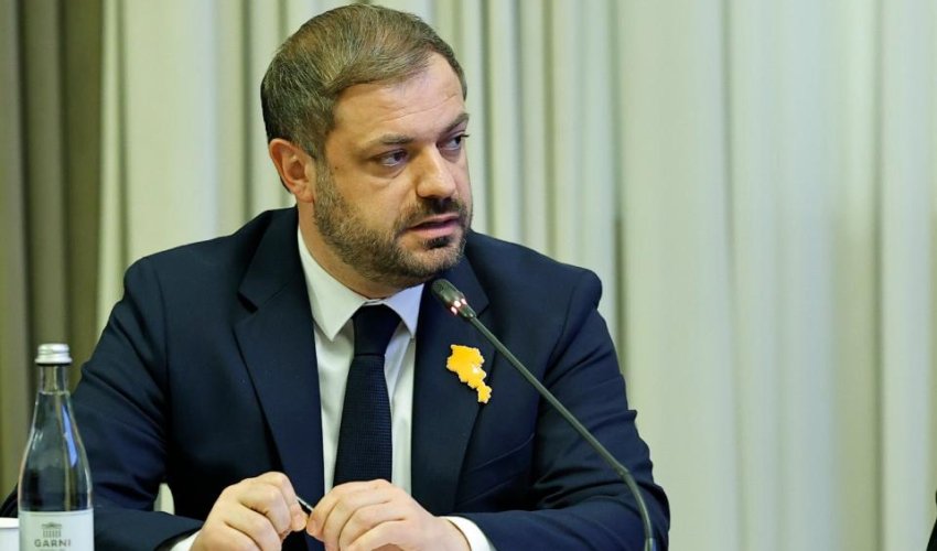 Armenia exports aluminum foil to Azerbaijan, economy minister says