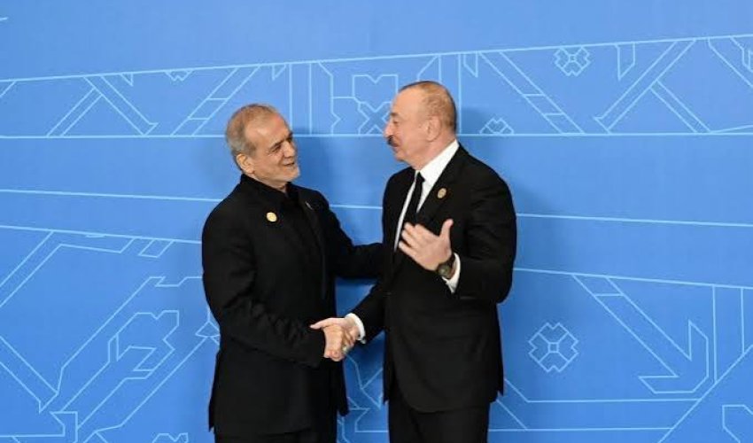 İlham Əliyev Məsud Pezeşkiana zəng edib