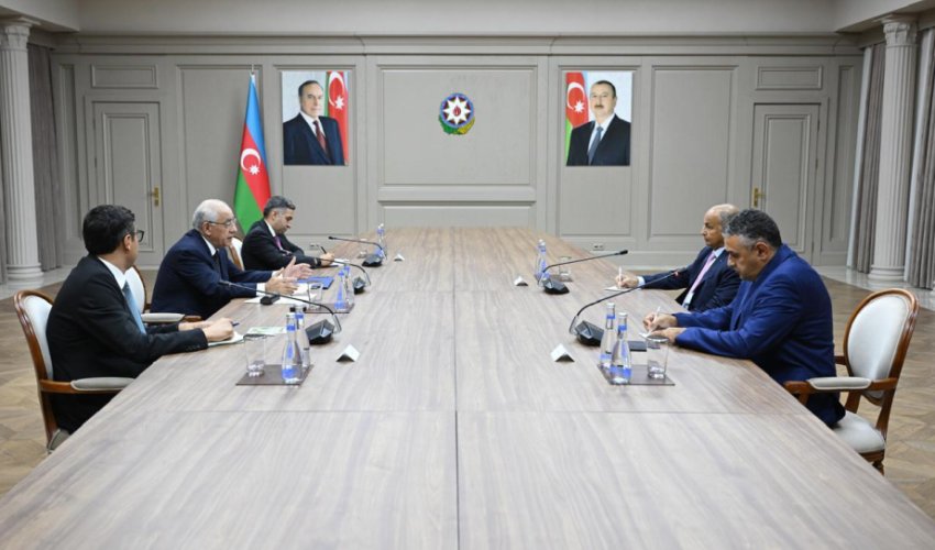 Əli Əsədov Beynəlxalq Üzgüçülük Federasiyasının prezidenti ilə görüşüb