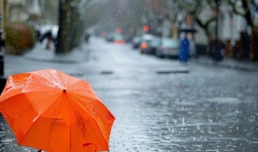 Ливни, штормовой ветер и снег в горах