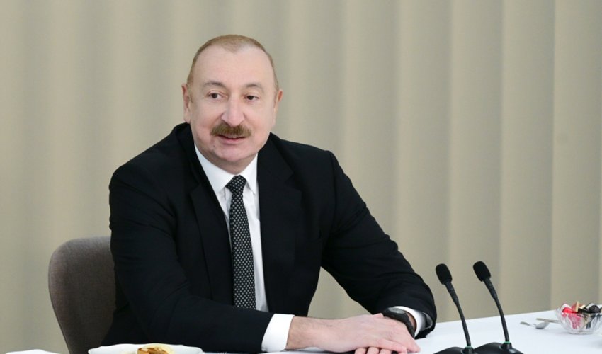 İlham Əliyev Türkmənbaşıda tədbirdə iştirak edir