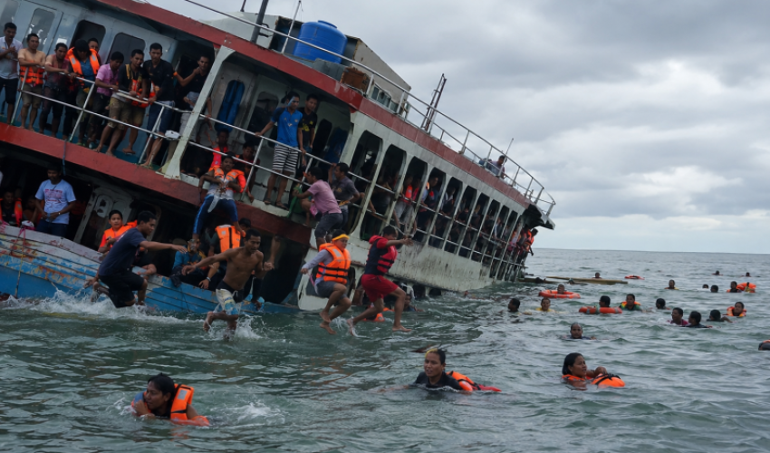 Commercial Vessel Sinks off Romanian Coast with Three Azerbaijani Nationals on Board