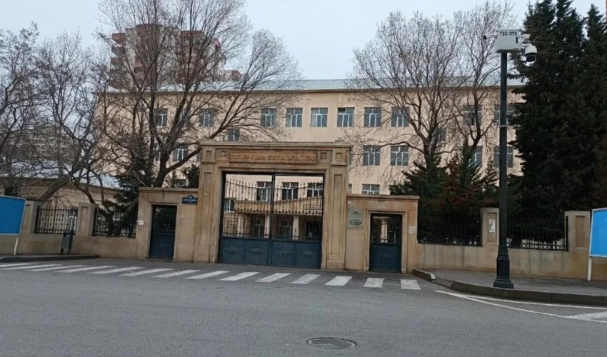 
Bakıda məktəbdə şagird ölüb