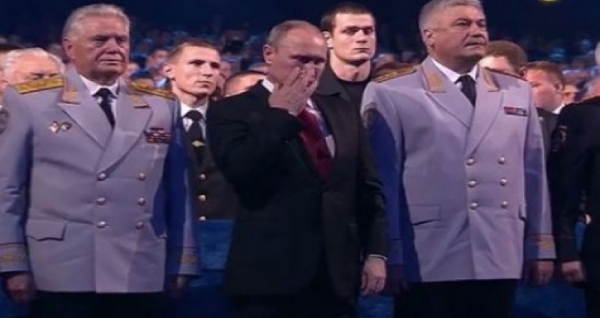 Путин «пустил слезу» прямо на концерте -ВИДЕО