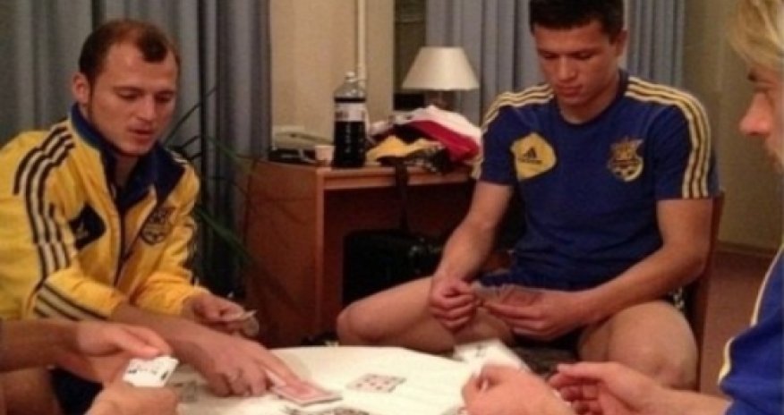 Milli komandada qumar şoku - FOTO