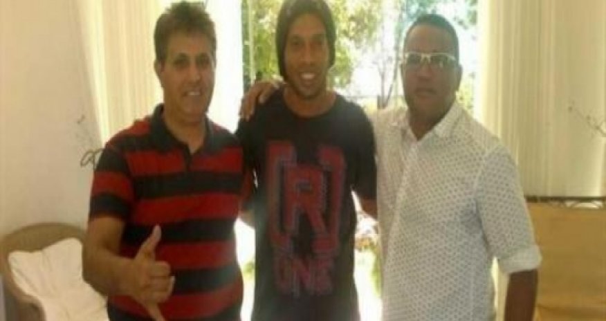 "Beşiktaş" Ronaldinyo ilə rəsmi danışıqlara başladı