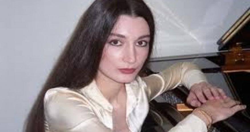 Əzizə Mustafazadə türkləri ovsunladı