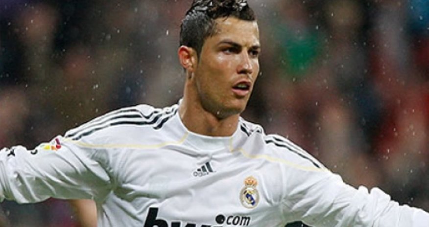 "Real" Ronaldonun ayaqlarını sığortaladı