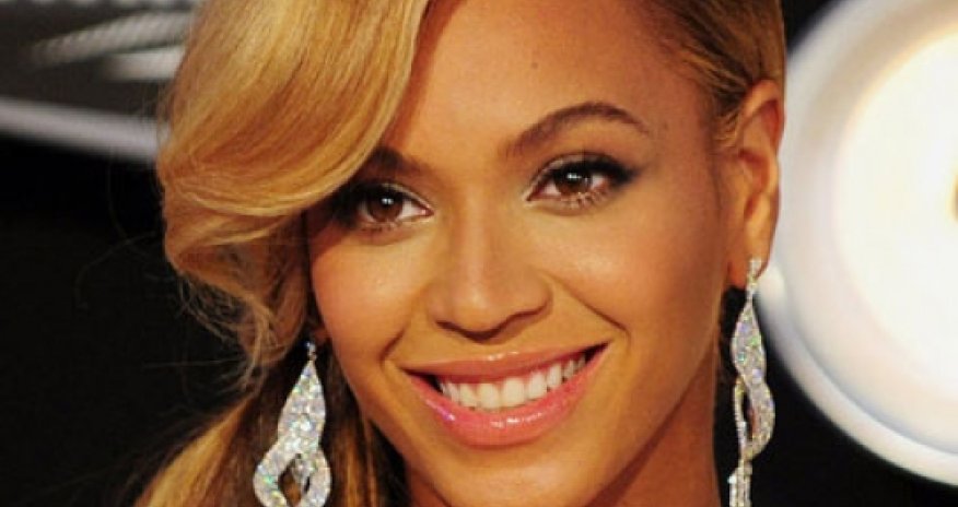 İnternetdə bu il ən çox kimi axtarıblar?