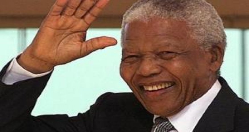 Nelson Mandella 95 yaşında vəfat edib
