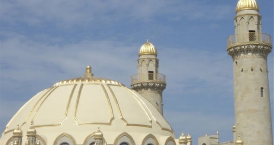 Şeyxin təklifinə müsbət cavab gəldi: Bakıda küçənin adı dəyişdirildi