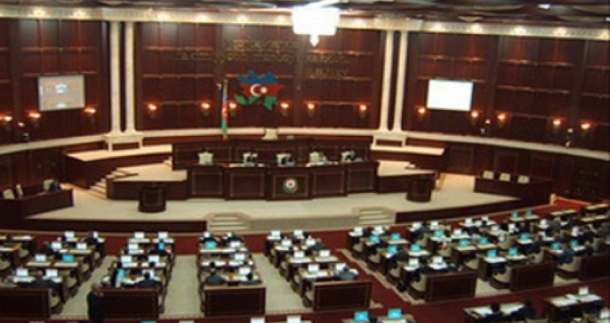 Deputatların da maaşları artırılır