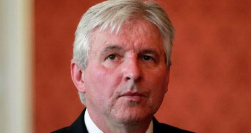 Baş nazir üzr istədi