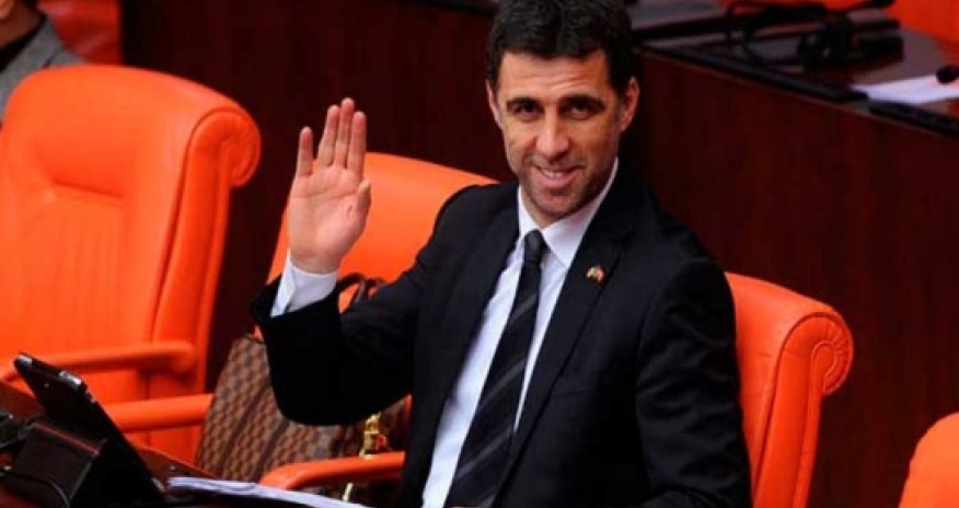 Hakan Şükürün parlamentdəki səlahiyyəti əlindən alındı