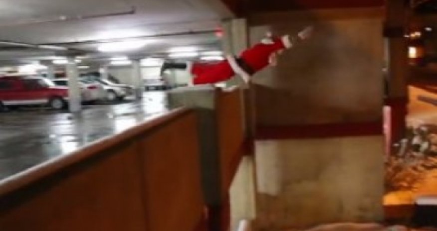 Ролик с Сантой-экстремалом - хит Интернета -ВИДЕО