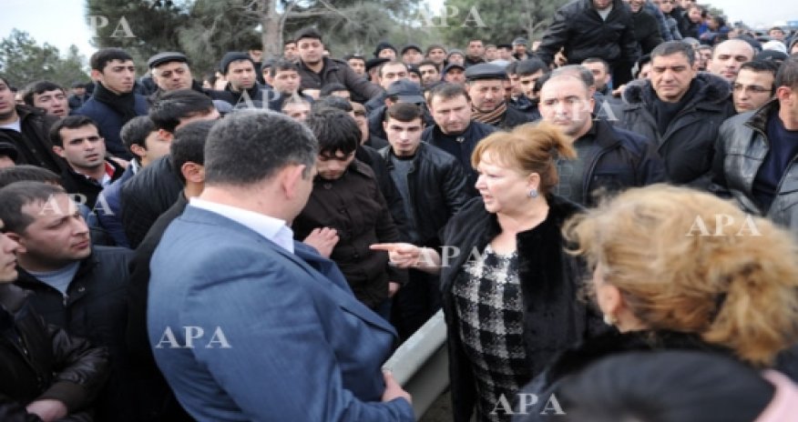 “Binə”də mağazaları yanmış sahibkarlarla razılıq əldə olundu