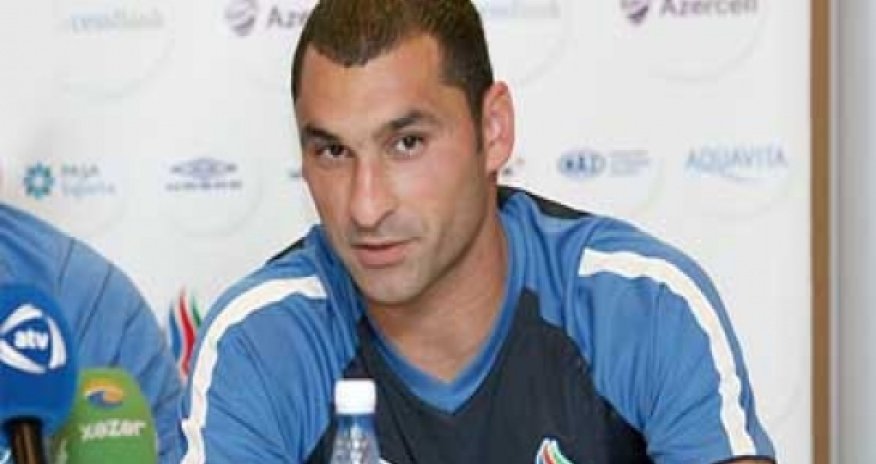 Azərbaycan millisinin futbolçusunu soydular