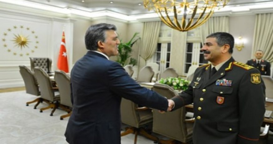 Müdafiə naziri Abdullah Güllə görüşdü