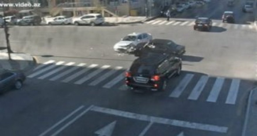 «Проклятые перекрестки»: о ДТП в Баку -ВИДЕО