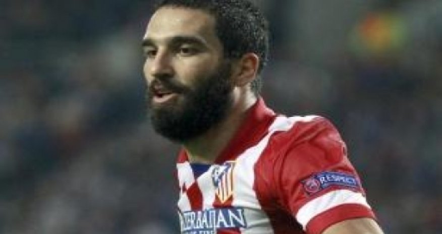 Arda Turan: "Türkiyəyə qayıtmamağa çalışıram"