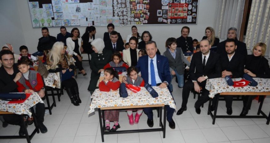 Türkiyədə məşhurların Ərdoğana dəstək nümayişi FOTOLAR