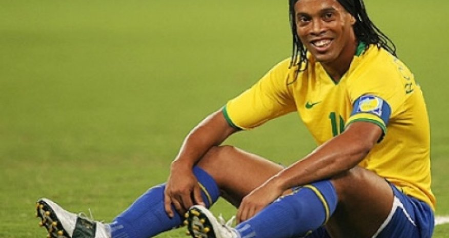 Ronaldinyo "Beşiktaş"a ağır şərtlər irəli sürdü