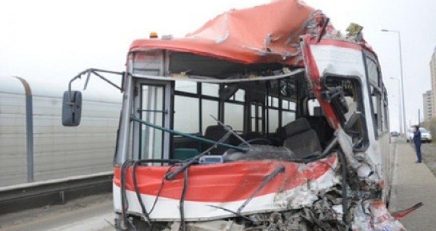 За год в ДТП с участием автобусов в Баку погибло более 30 человек