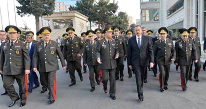 İlham Əliyev hərbi şəhərciyin tikintisi ilə maraqlanıb - FOTOLAR