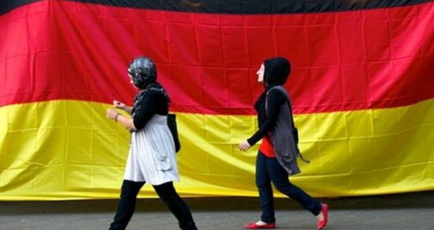 Ислам становится официальной религией в Германии- ВИДЕО