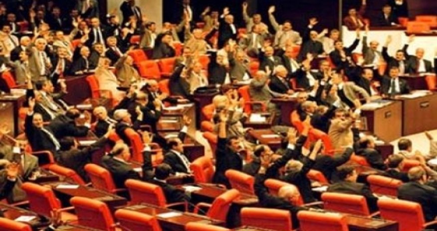 Драка в турецком парламенте -ВИДЕО