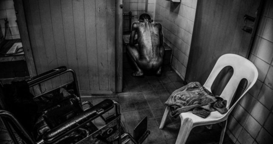 Фотограф снимал последние дни брата -ФОТО