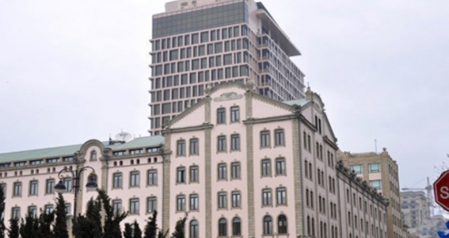 Bakıda tanınmış otel və biznes mərkəzləri satışa çıxarıldı