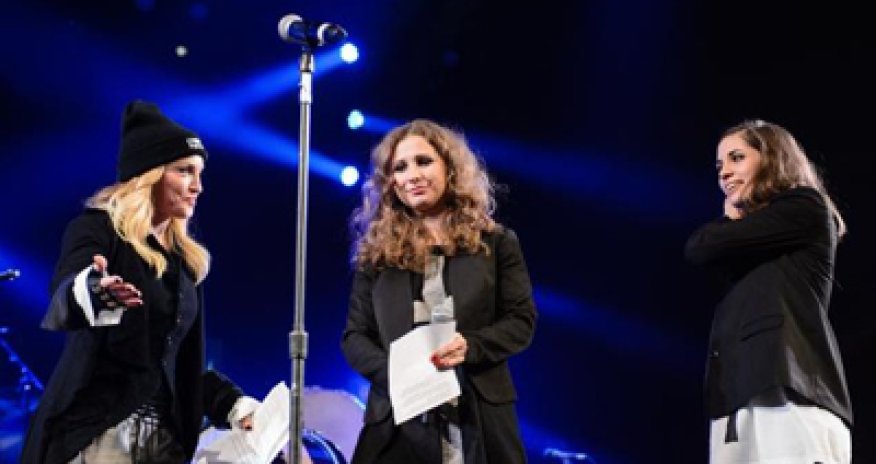 Pussy Riot выступили на одной сцене с Мадонной -ФОТО+ВИДЕО