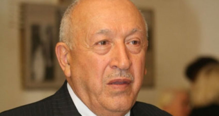 Tahir Salahovun Parisdə fərdi sərgisi açılıb