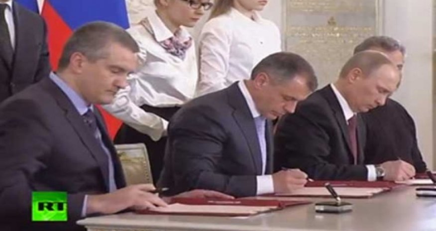 Krımın Rusiyaya birləşdirilməsinə dair saziş imzalandı