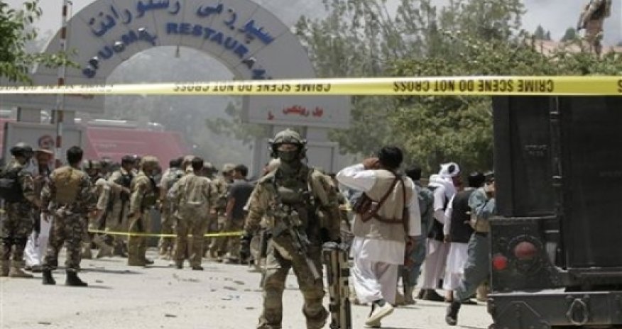 Kamikadze prezidentliyə namizədin evinə hücum etdi