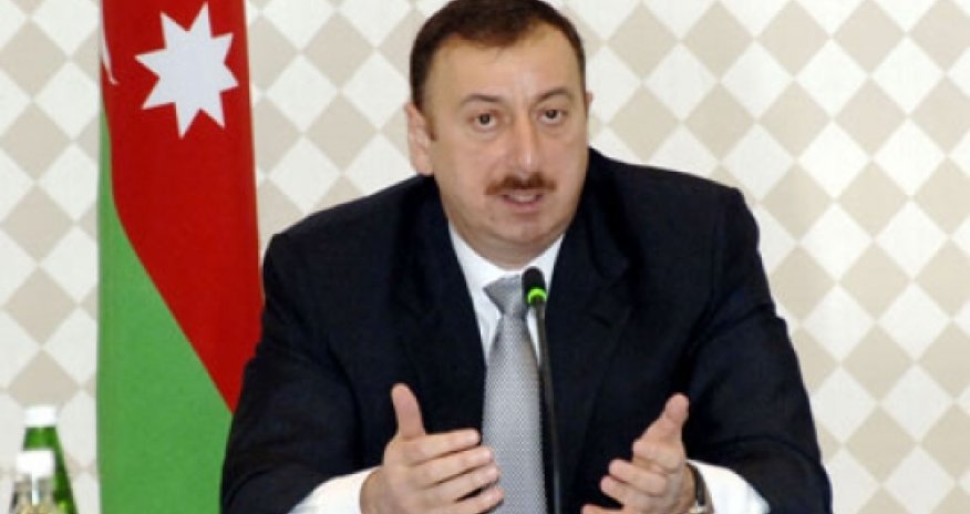 İlham Əliyev ordudan danışdı