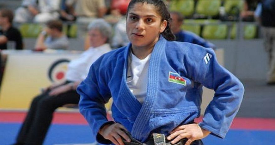 Zülfiyyə Hüseynova naziri "duelə" çağırdı