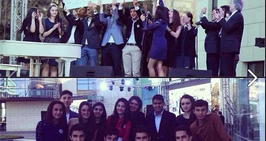 Prezidentin oğlu tələbə yoldaşlarıyla - FOTOLAR