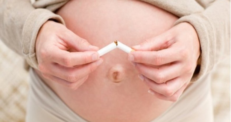 Over-35 pregnant smokers risk baby heart defects