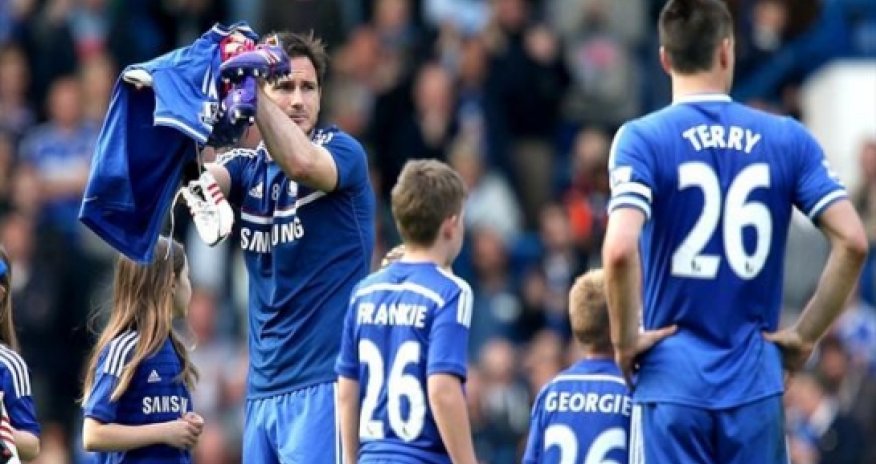 Chelsea to wait on England duo's future