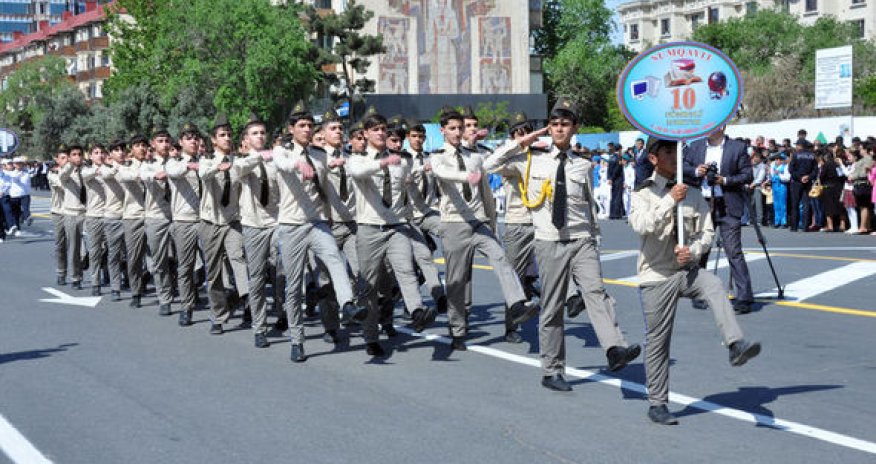 Sumqayıtda hərbi parad keçirildi - FOTOLAR