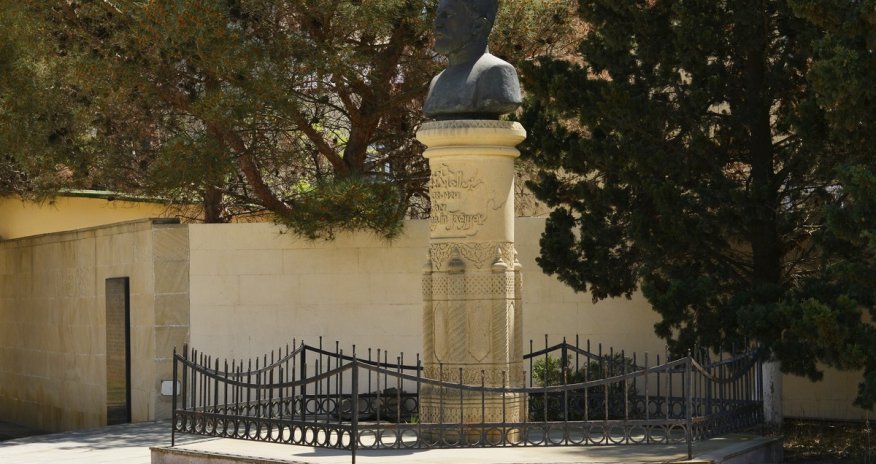 Tomb of Haji Zeynalabdin Tagiyev - PHOTO