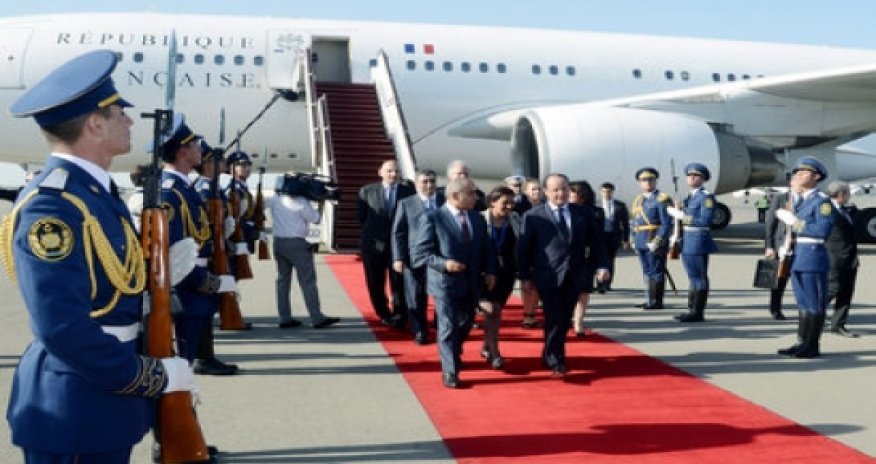 French president arrives in Azerbaijan with official visit