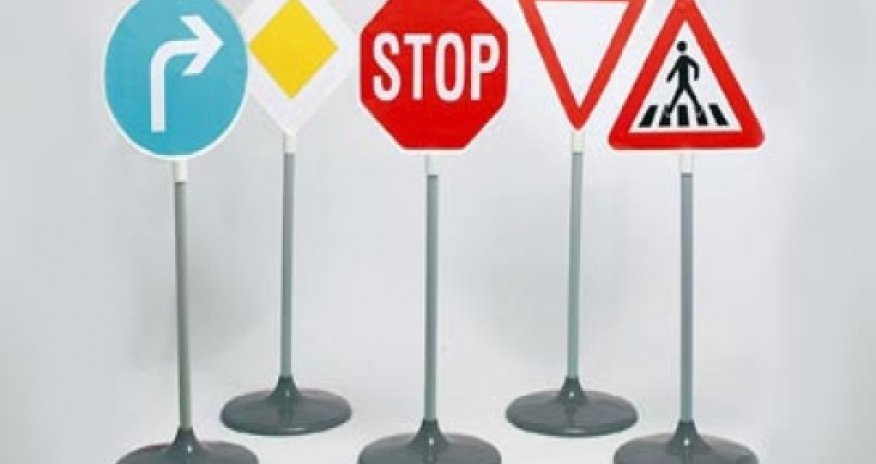 Bakıda yeni yol nişanları quraşdırılır