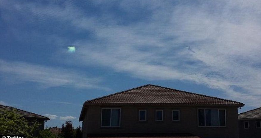 What caused a mystery hole in the clouds? - PHOTO