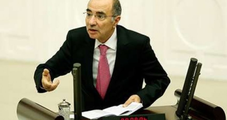 Millət vəkili infarkt keçirib öldü